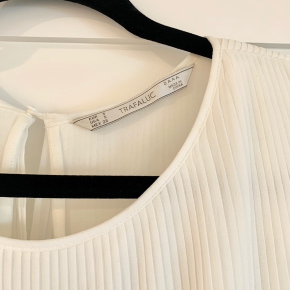 Perfectly Pleated Zara Tank - Picture 2 of 3